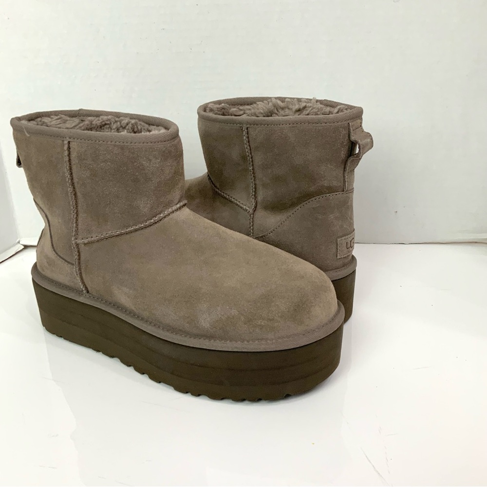 New UGG Sz 11 Classic Mini Platform Smoke Plume Gray Suede Short Boots Booties